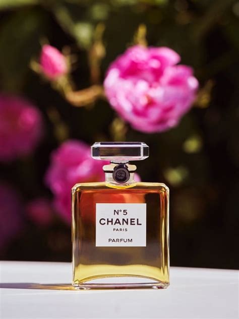 Casa Chanel celebra 100 años de su fragancia N°5.